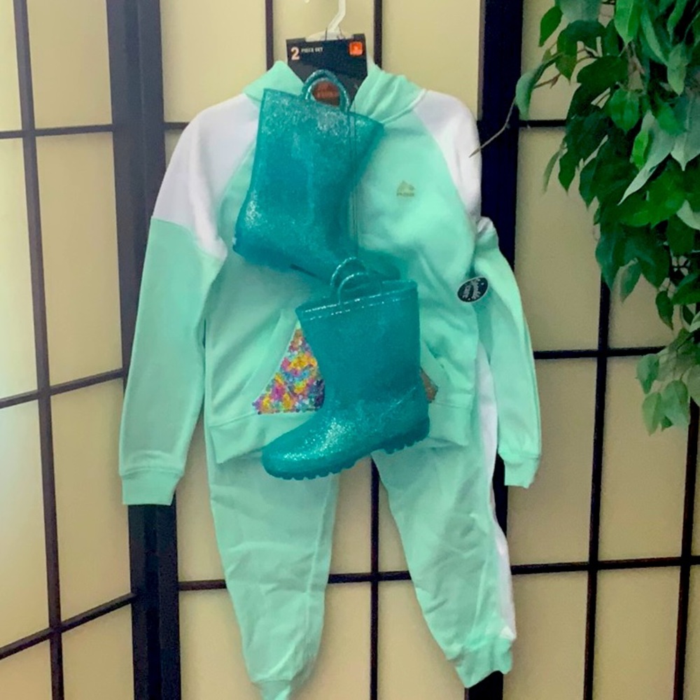 Girls RBX Sz M(10-12) and Sparkle boots Sz 3